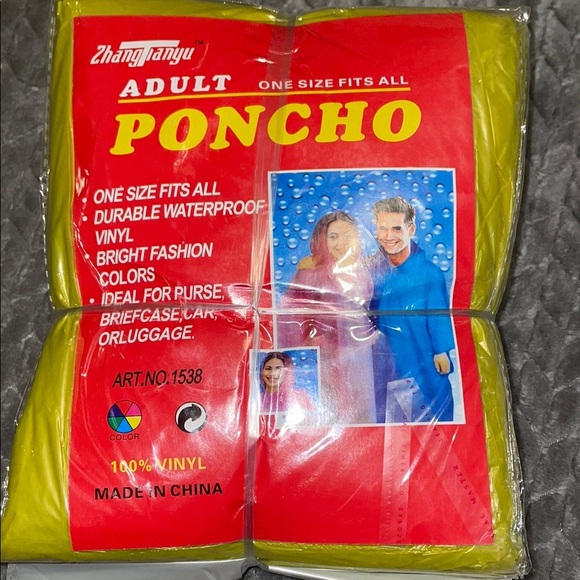 Pack of 10 Vinyl Adult Ponchos.  One Size Fits All. Green. - Picture 1 of 3